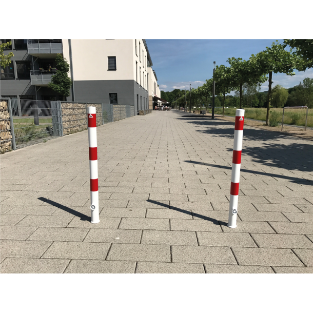 Barrier posts | Steel tube  60 x 2,5 mm | removable | with Euro profile cylinder lock | hot-dip galvanized | without eyelet